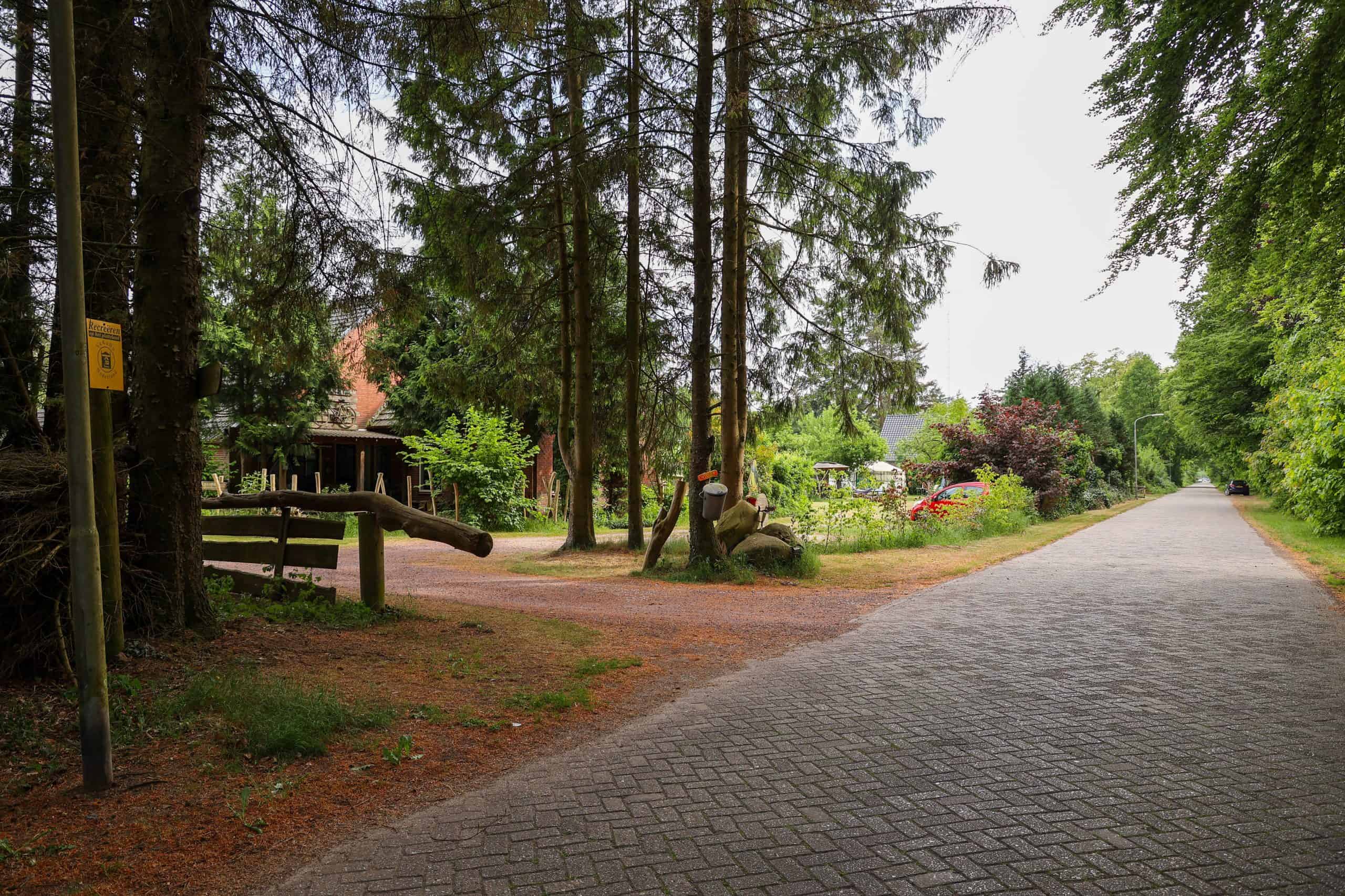 Emmerdennen straat richting centrum Emmen